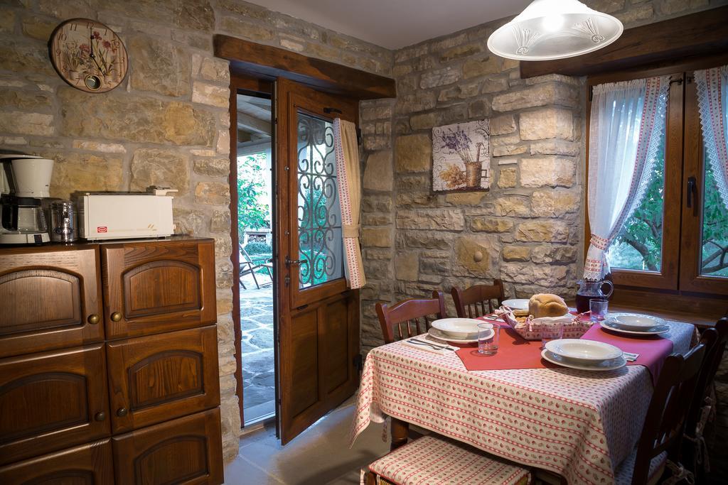 Holiday Home Casa Dei Farfui Momjan Dış mekan fotoğraf